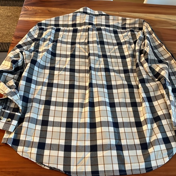 Beta Venturing Men's Large Plaid Button Down Casual Adventuring Shirt - Picture 8 of 9